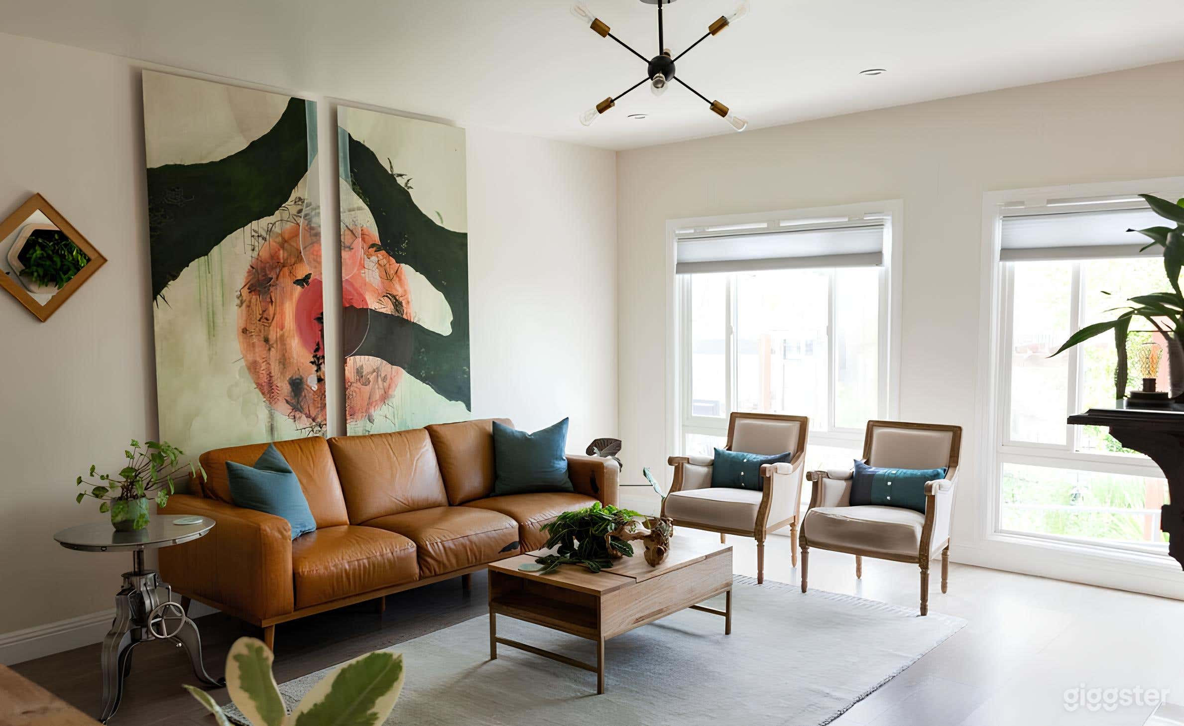 Warm &amp; Comfy Indoor Space Photo 1