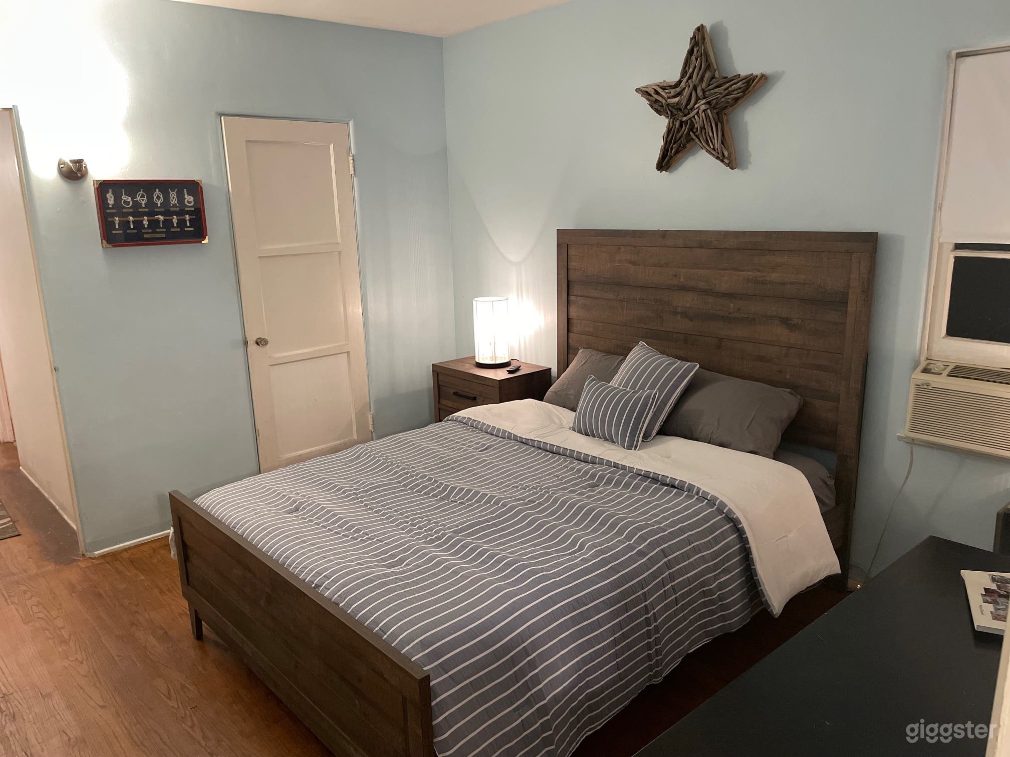 Cozy Bedroom in Classic Craftsman House Photo 3