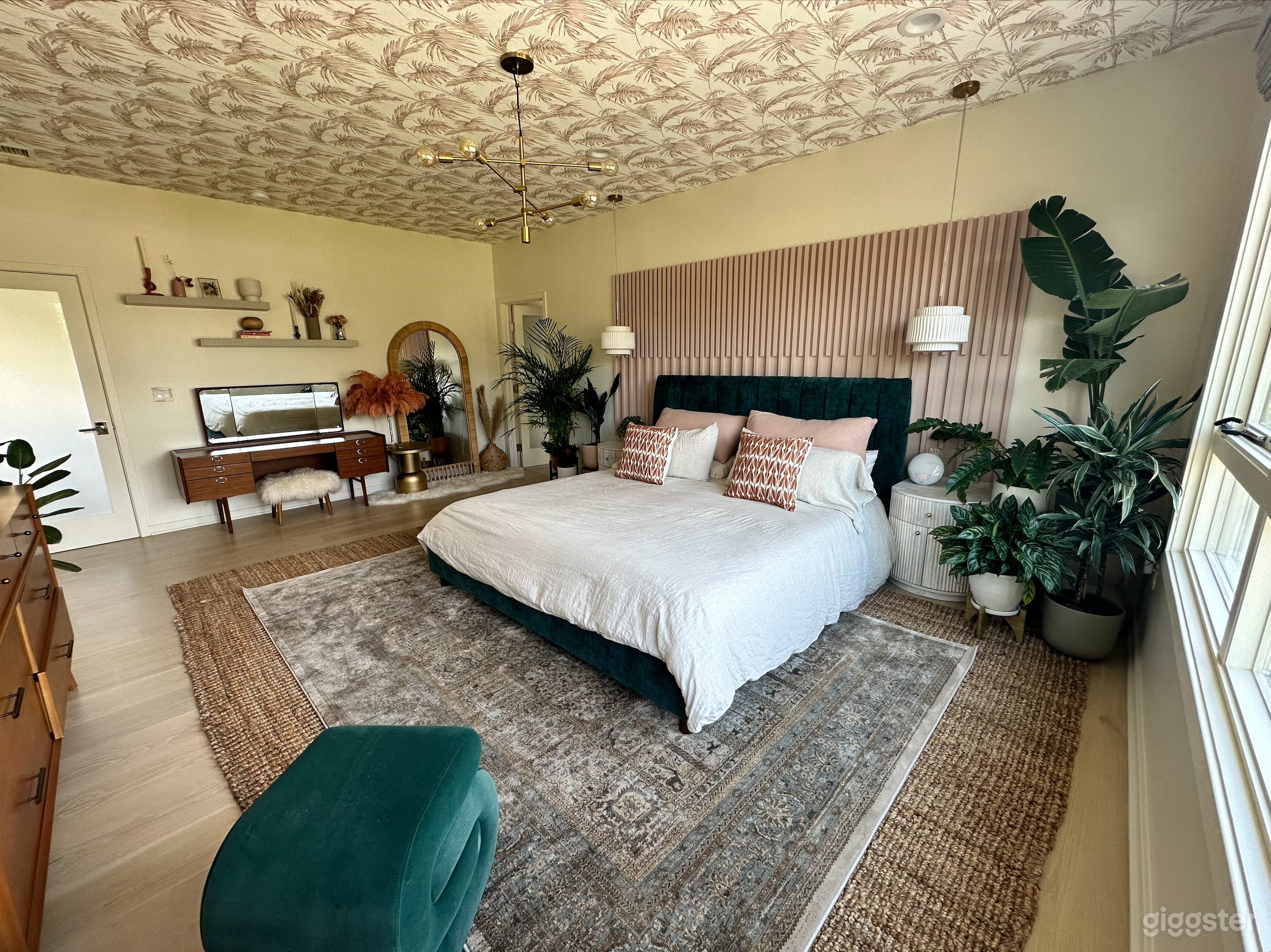 Primary Suite - all natural, indirect light