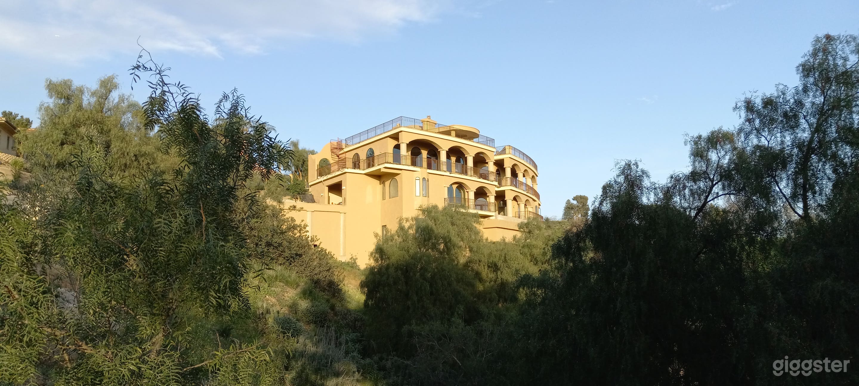 Spooky, unfinished Mediterranean Mansion in the hills Photo 1