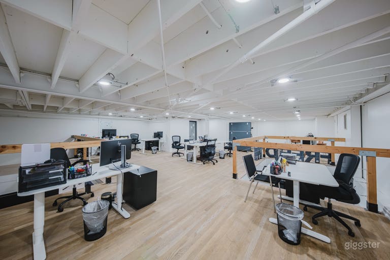  VERSATILE BRICK STUDIO COMPOUND W/ SOUNDSTAGE 