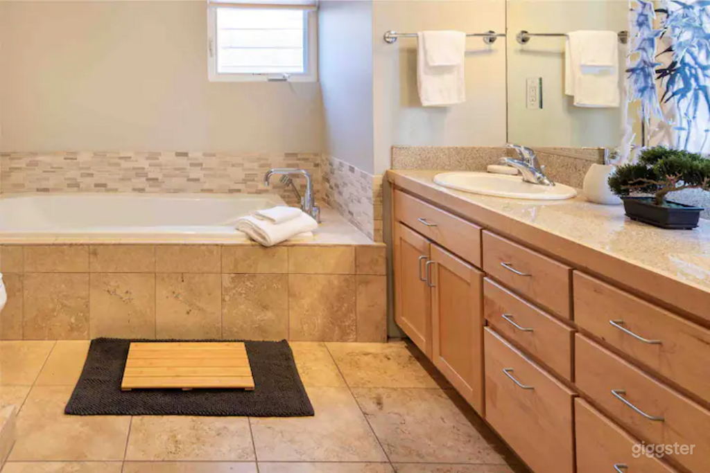 Exotic Getaway Japanese Style Home Photo 4