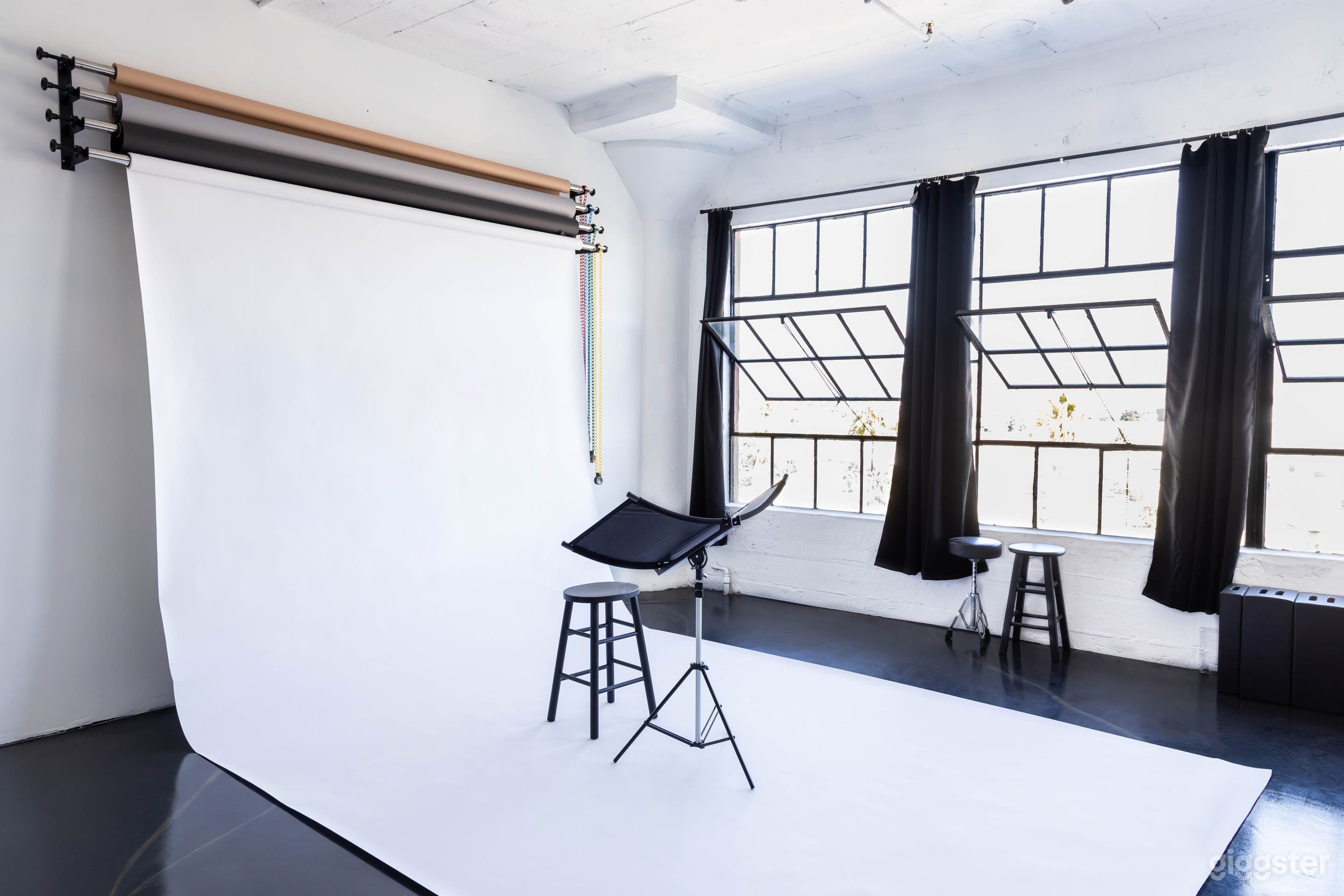 ALL INCLUSIVE BRIGHT DTLA CREATIVE PHOTO STUDIO Photo 1