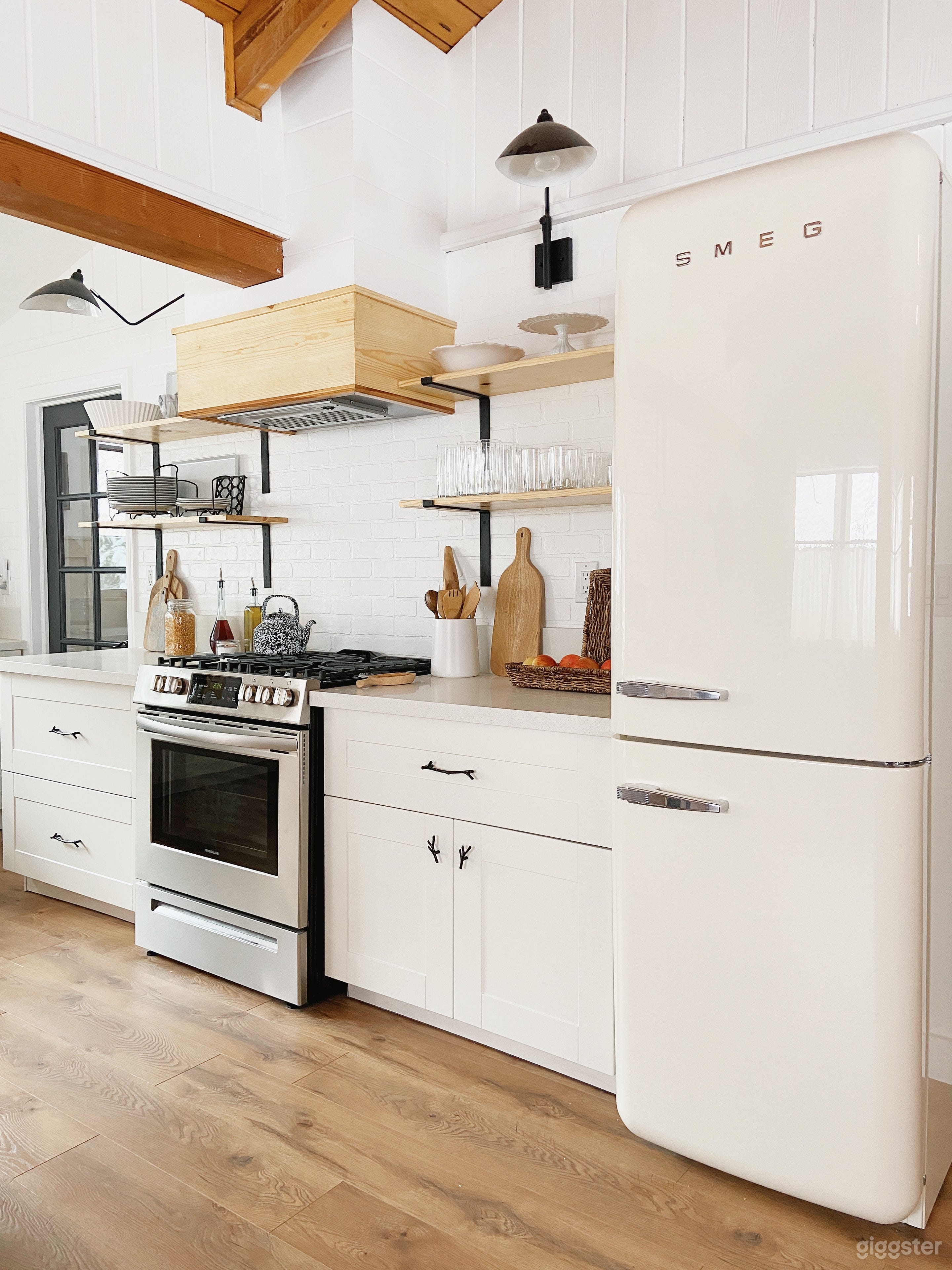 Luxury Cabin in the Woods Photo 4