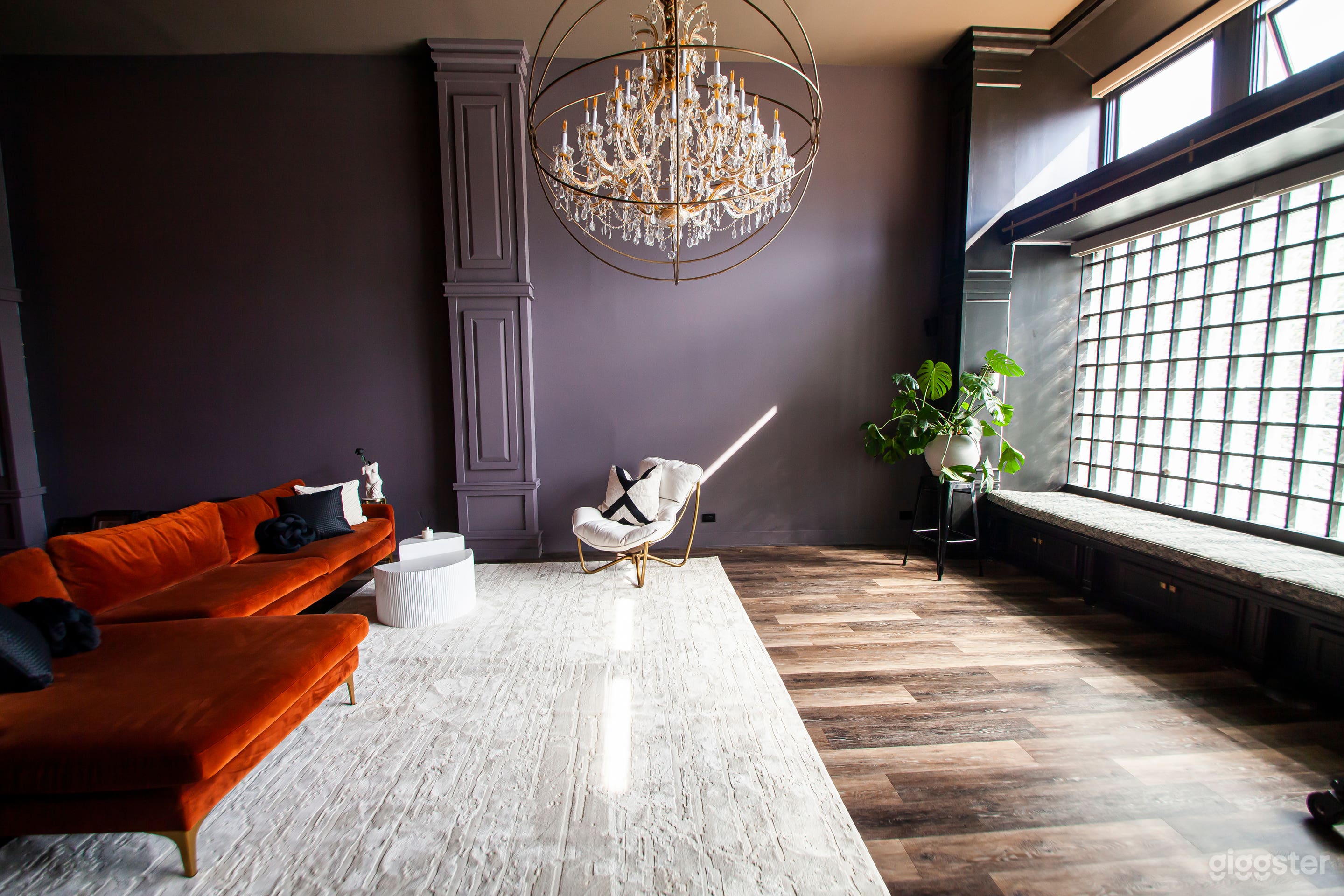 Our sunlit entry lounge 