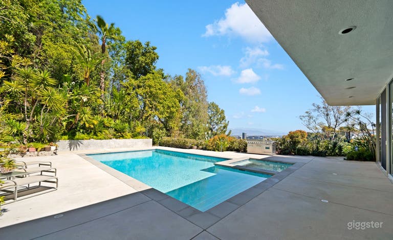   RETRO CHIC WITH VALLEY VIEWS/POOL 