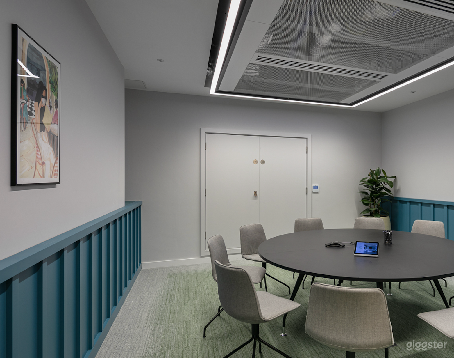 The Library Meeting Room  Photo 2