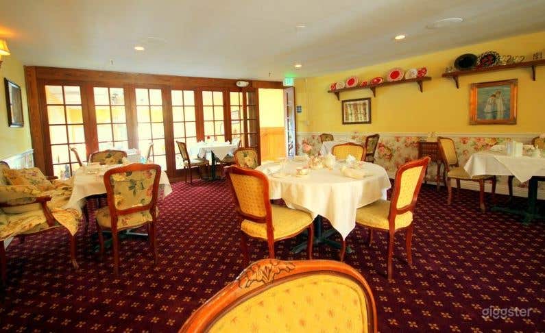 25 Person Upstairs Private Tea Room Decorated in Victorian Style Photo 1