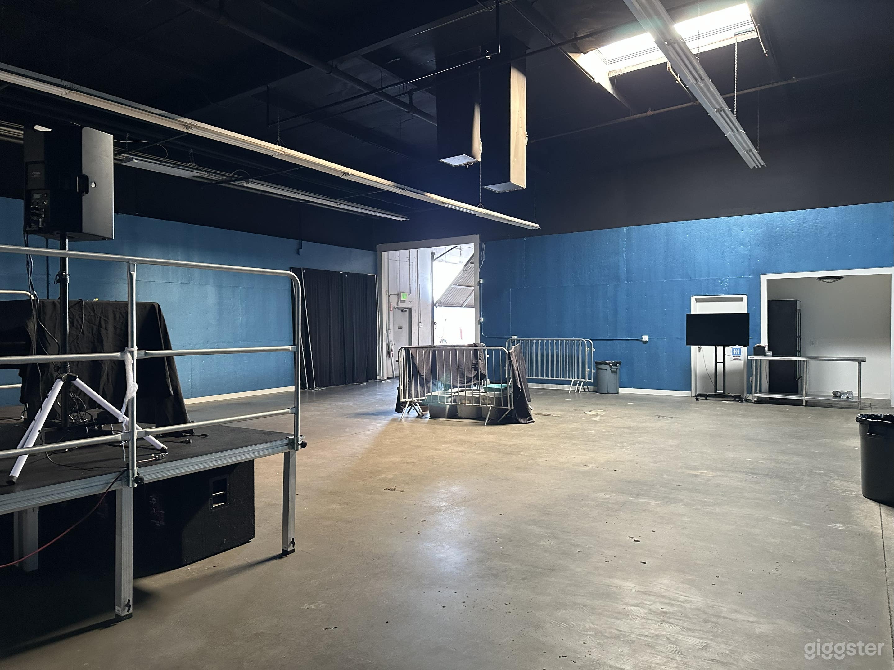 1,500 sq. ft. Industrial Indoor Venue 2 Photo 2