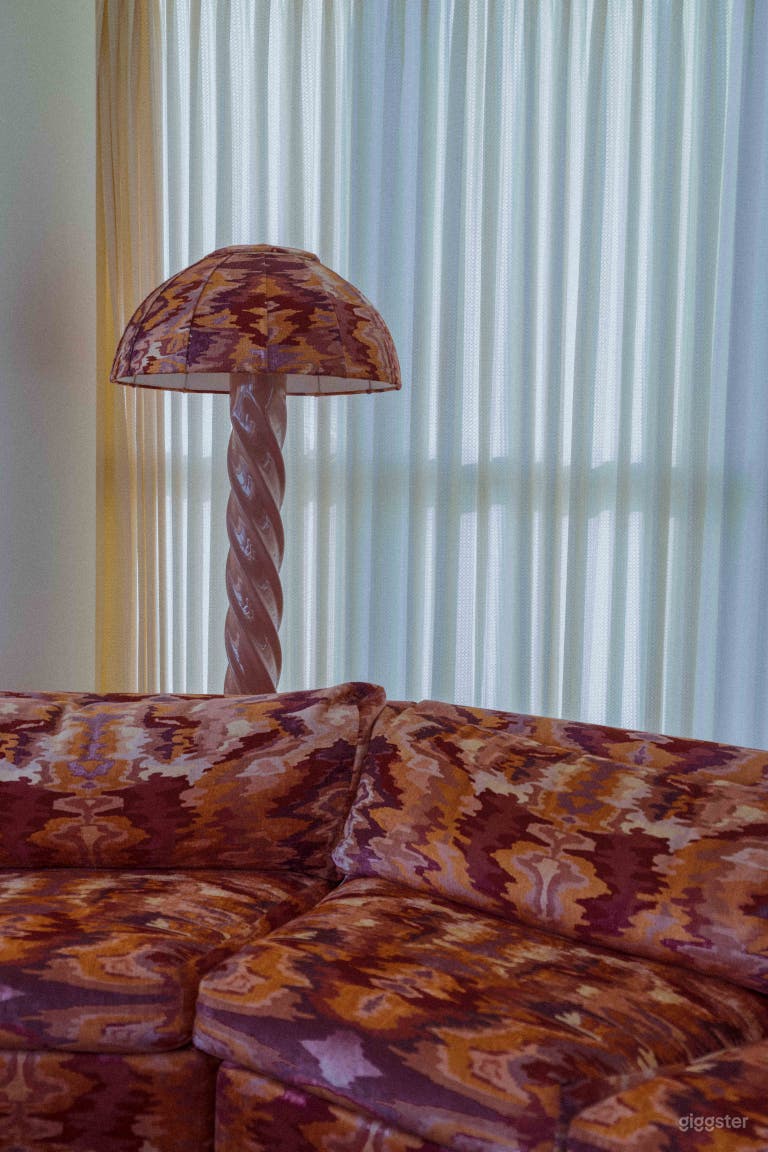  ICONIC MIAMI APARTMENT  