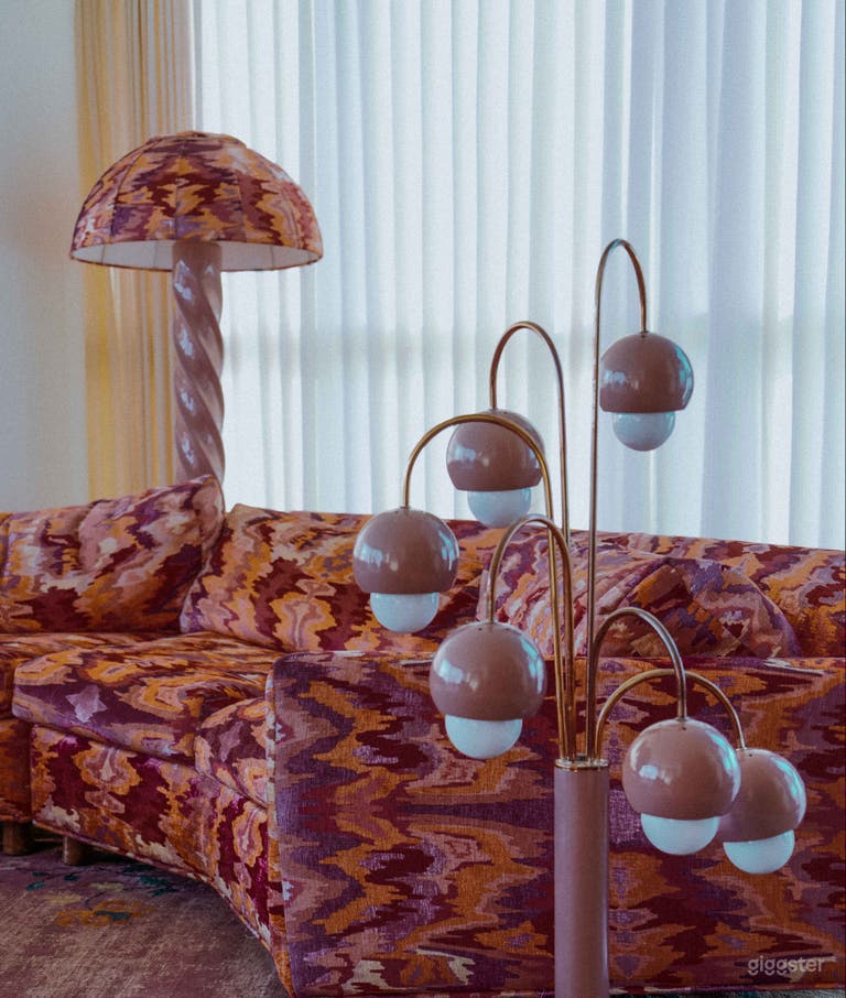  ICONIC MIAMI APARTMENT  