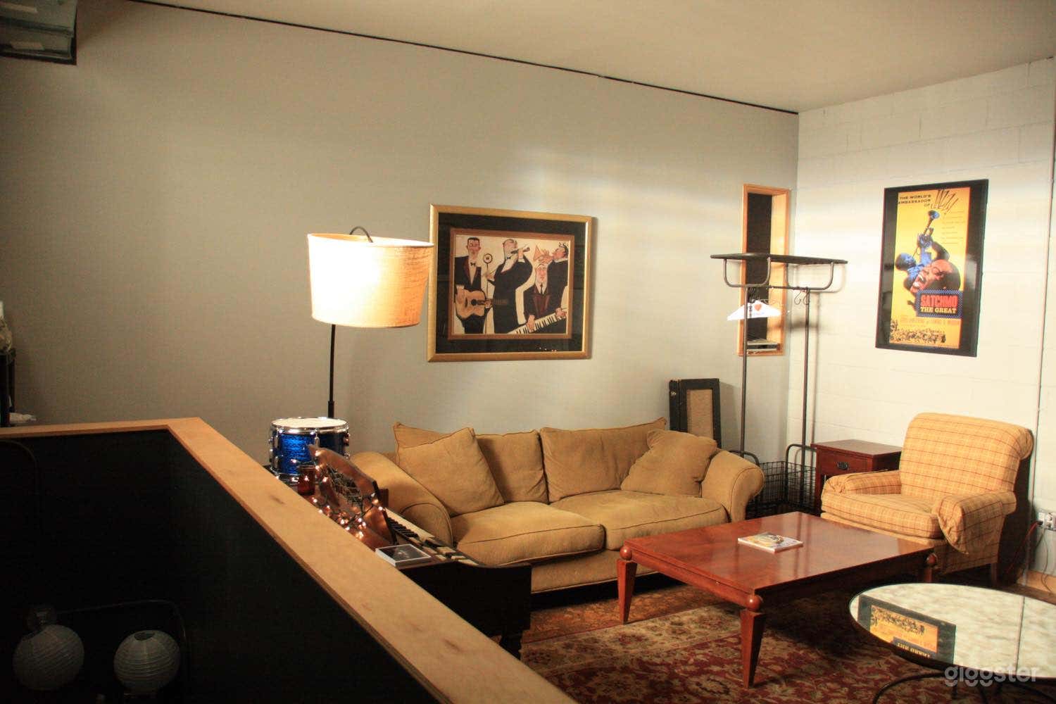 Hip &amp; stylish recording studio Photo 4