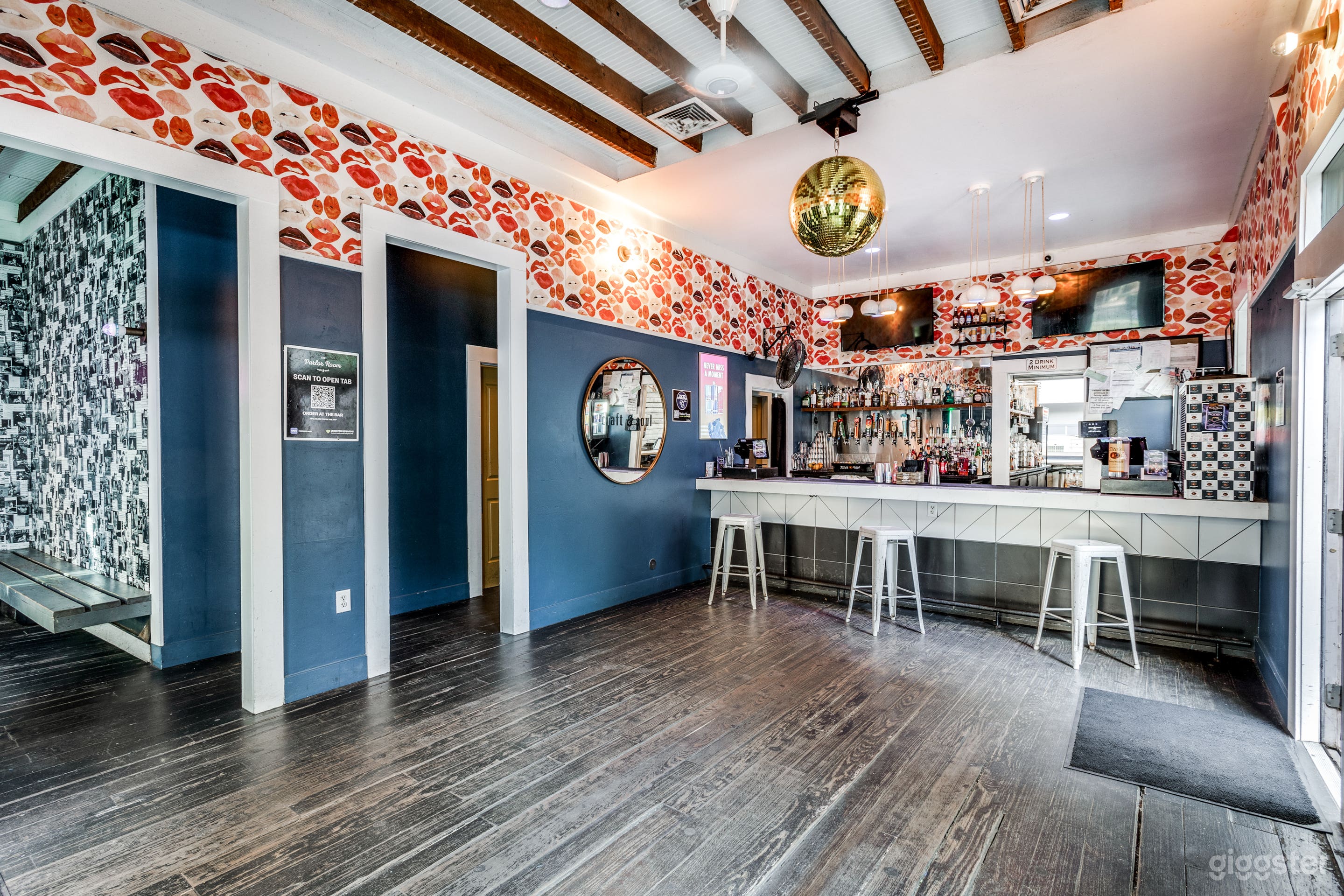 Rainey Street Bungalow  Photo 2