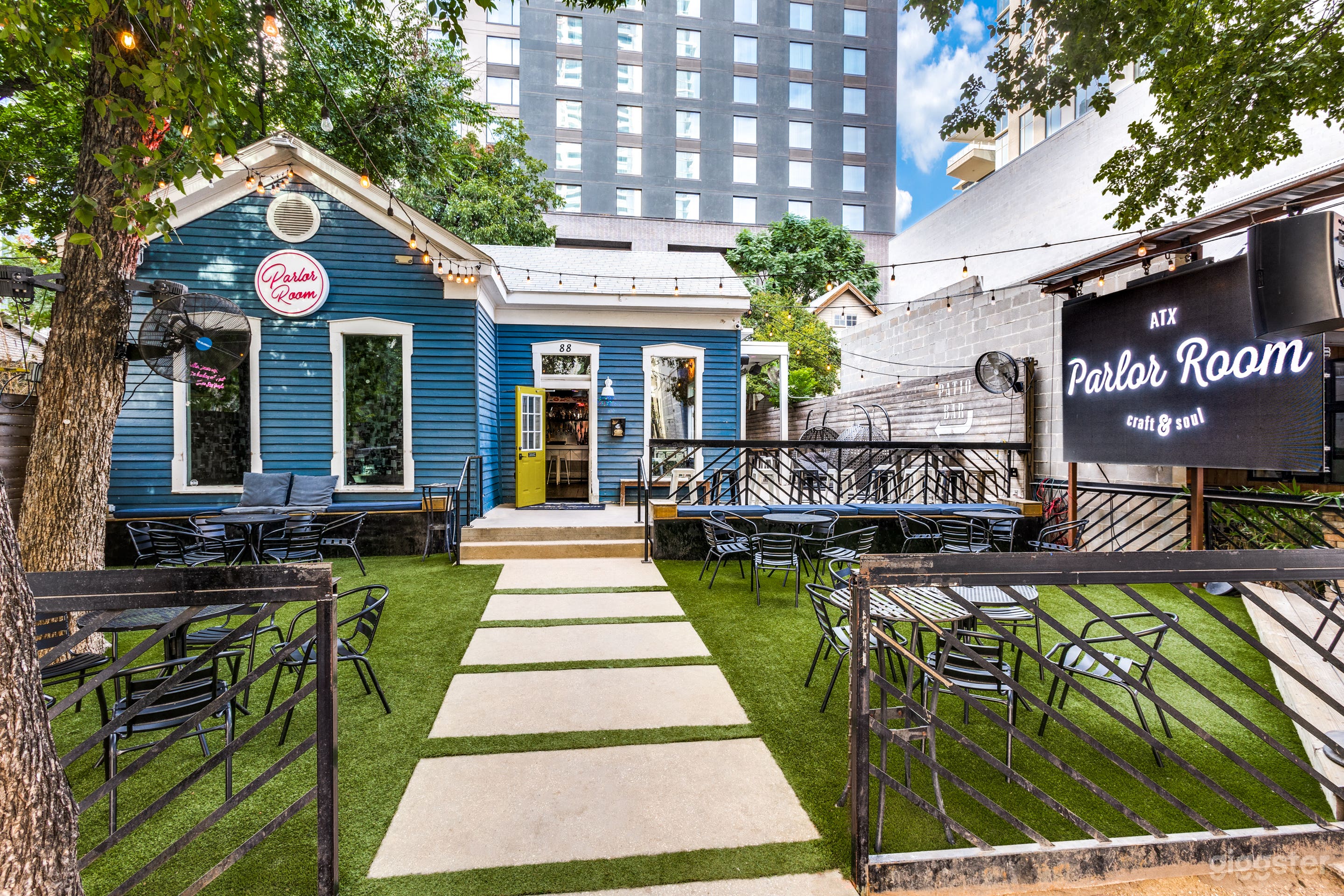 Rainey Street Bungalow  Photo 1