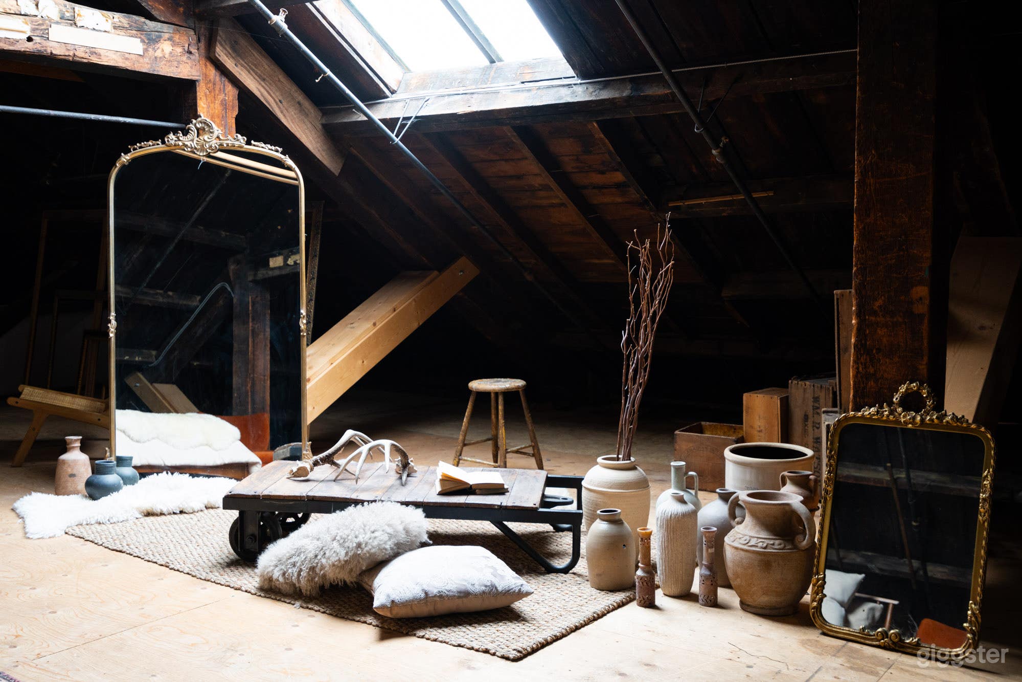 The Attic in Hamilton Photo 1