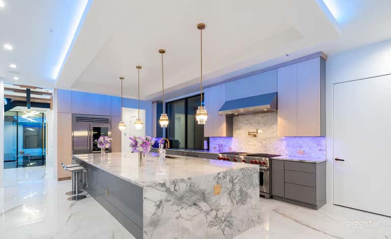   Luxe Designer Dream Home for Shoots 