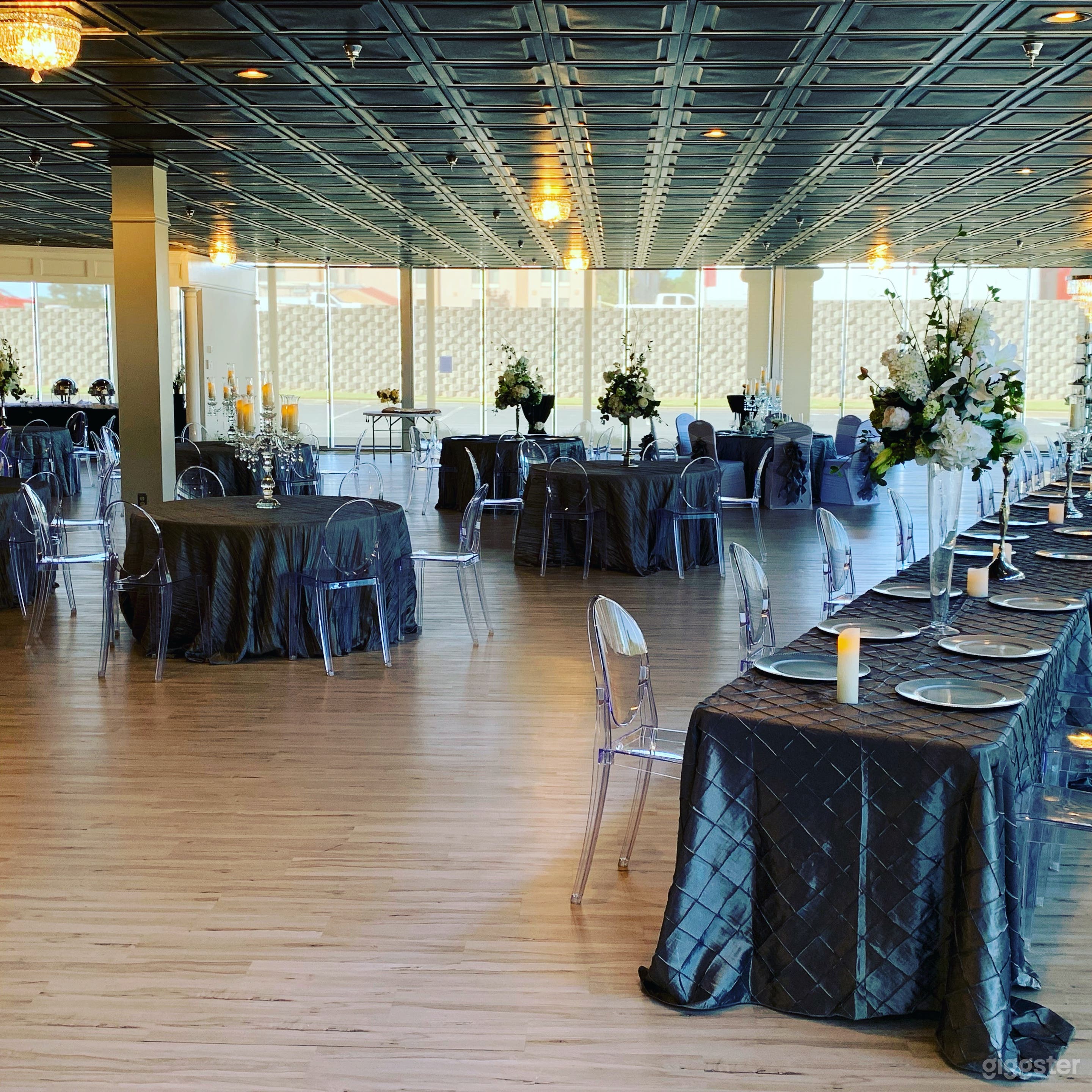 Brand NEW Events Venue w/ THREE Suites! Photo 2