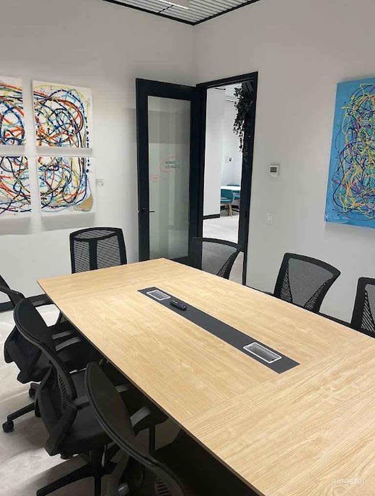  Welcoming Lounge in NYC 