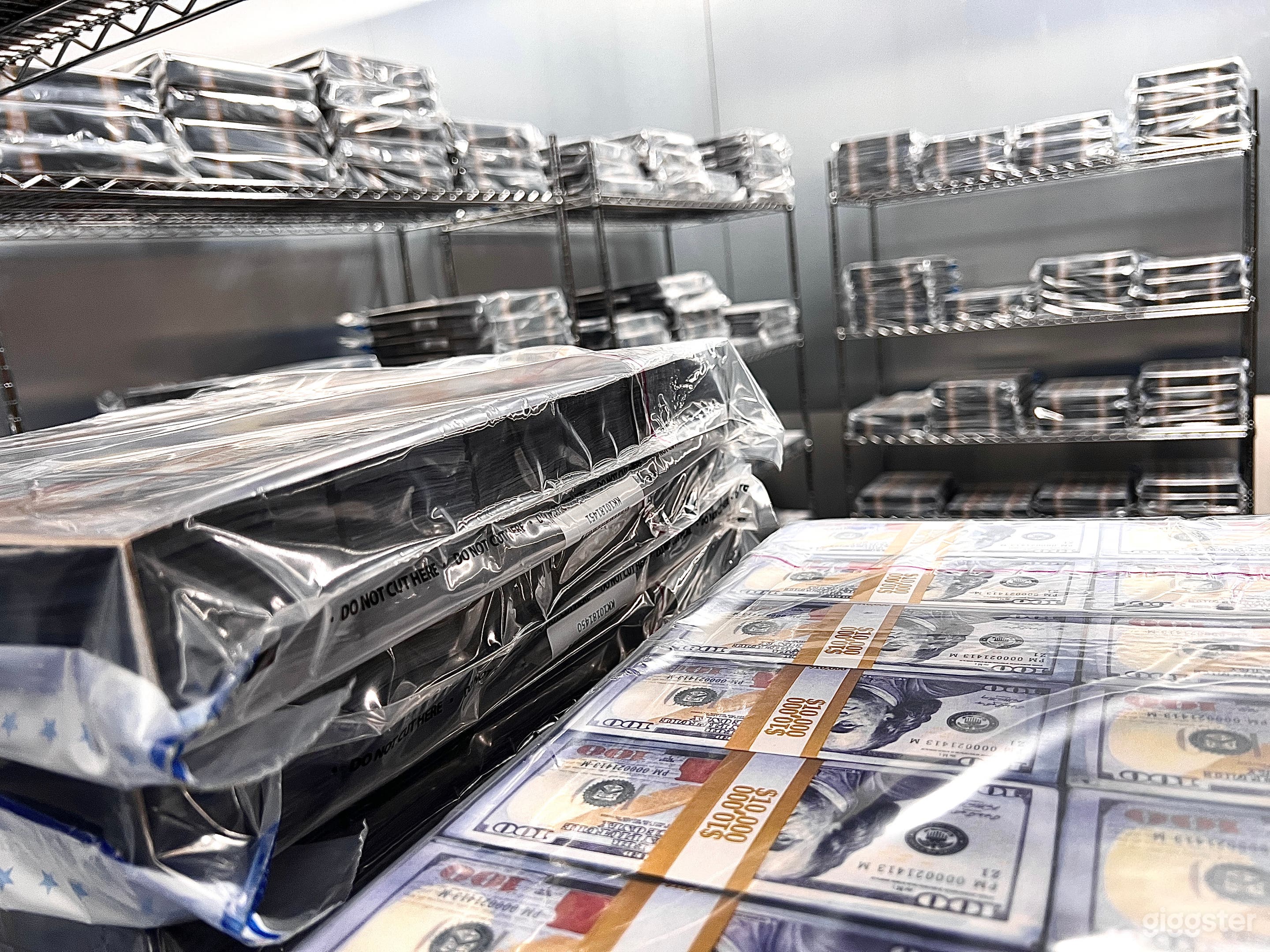 Bank Vault with $200 Million in block money Photo 1