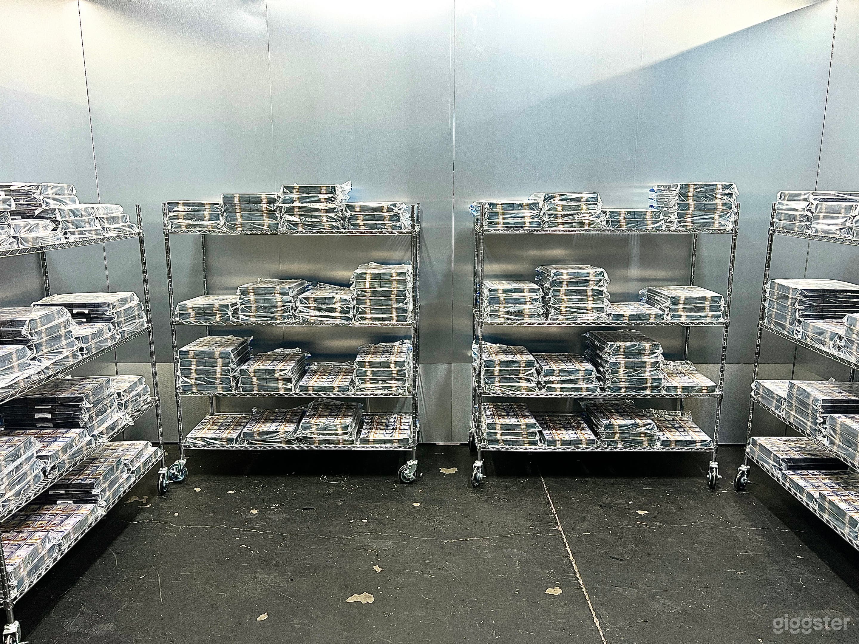 Bank Vault with $200 Million in block money Photo 2