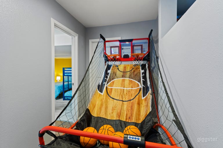  Hoops Extravaganza: Dunk and Delight!  