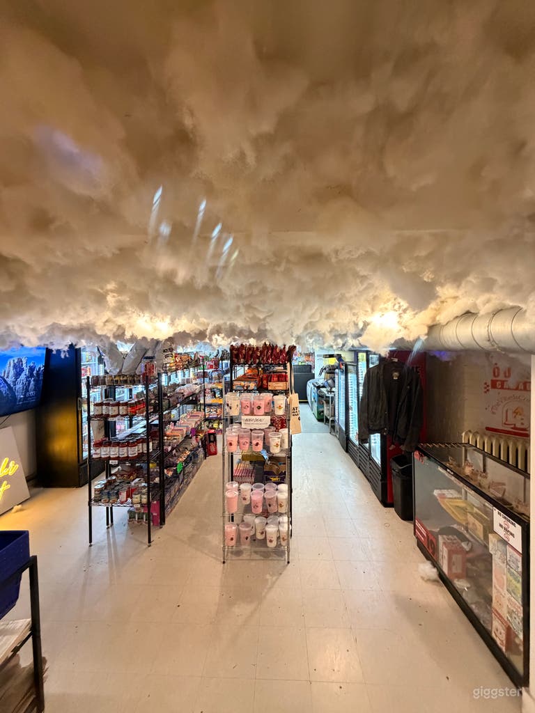  Exotischer Snack-/Bekleidungsladen in der Innenstadt von Toronto! 