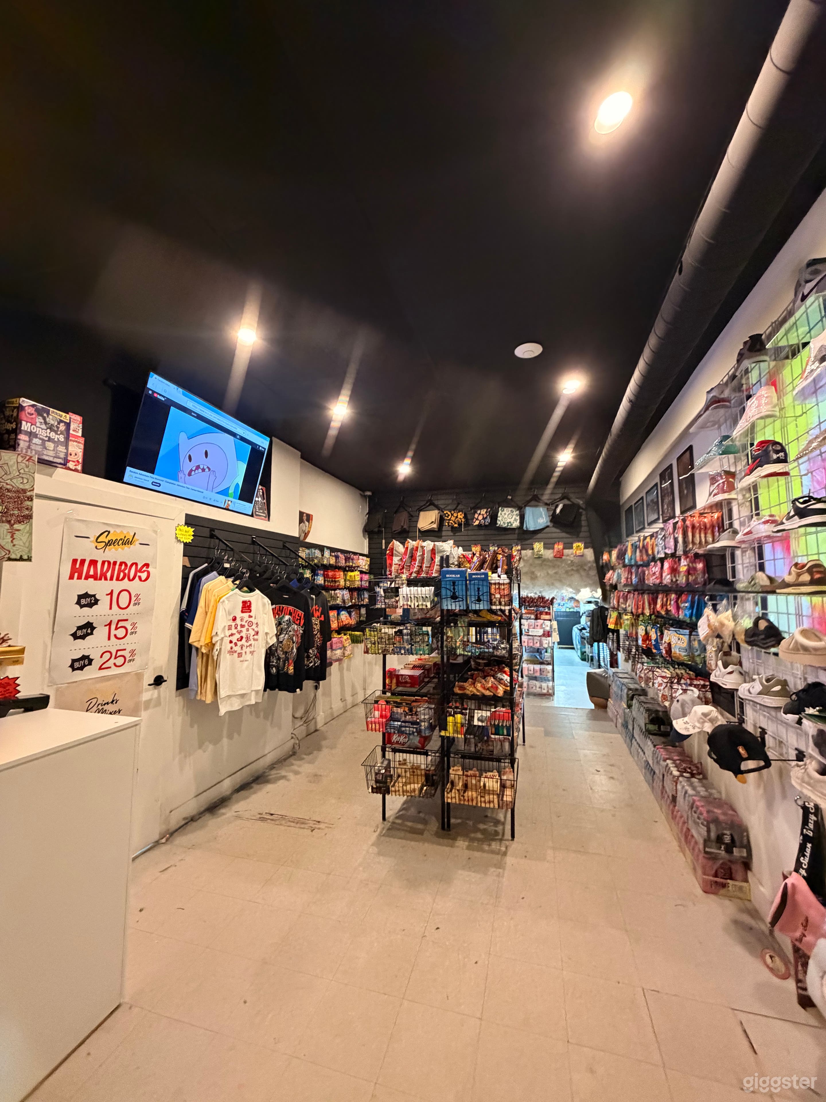 Exotic Snack/Clothing Store in Downtown Toronto! Photo 3