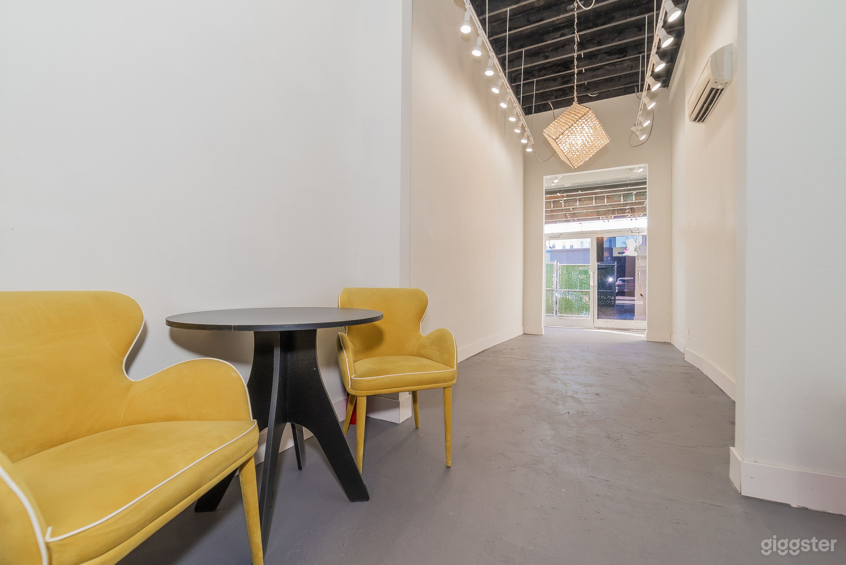 Art Gallery - Pop-Up Gallery &amp; Event Space Photo 1