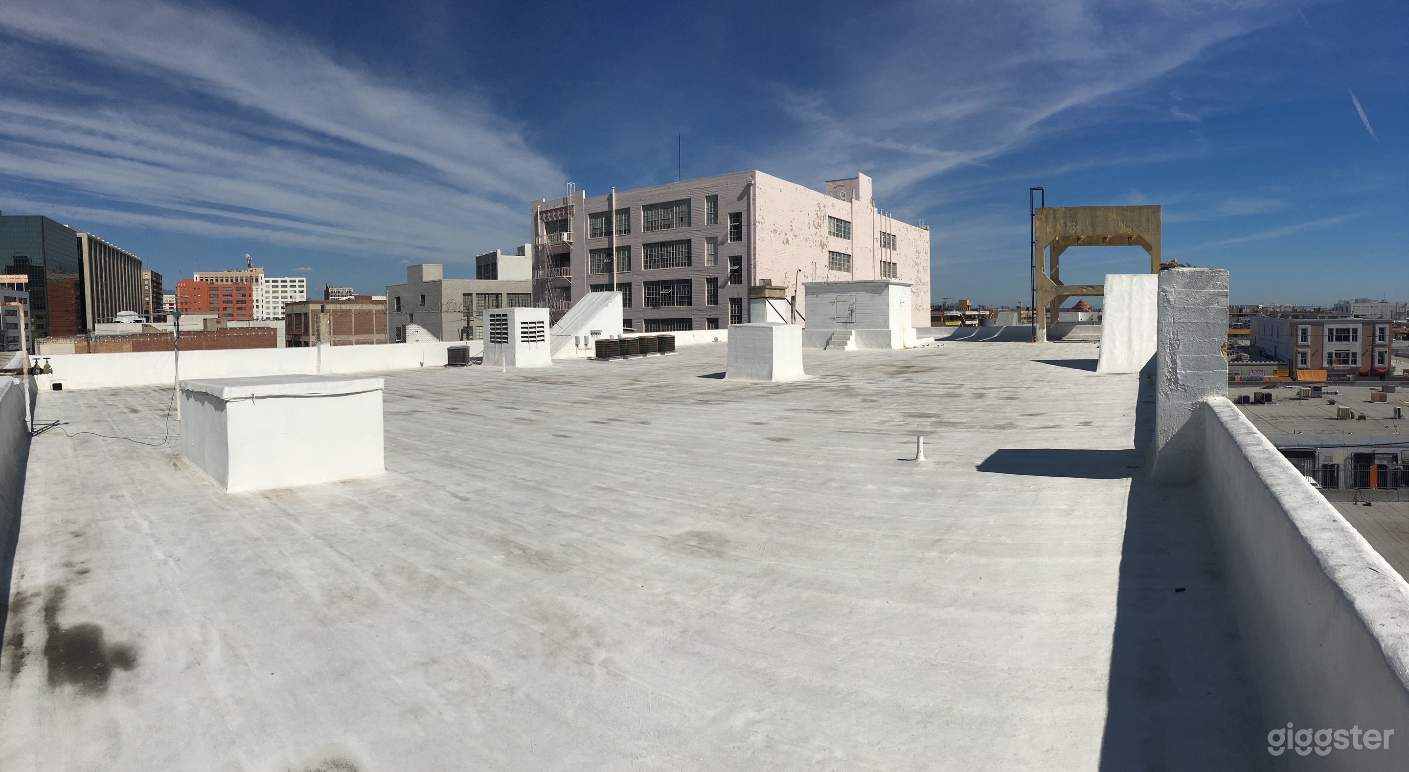 DTLA FASHION DISTRICT, ROOFTOP, WHITE SETTING Photo 3
