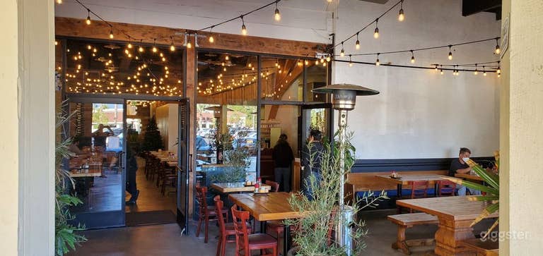  Patio resplendissant de restaurant mexicain à Laguna Hills 