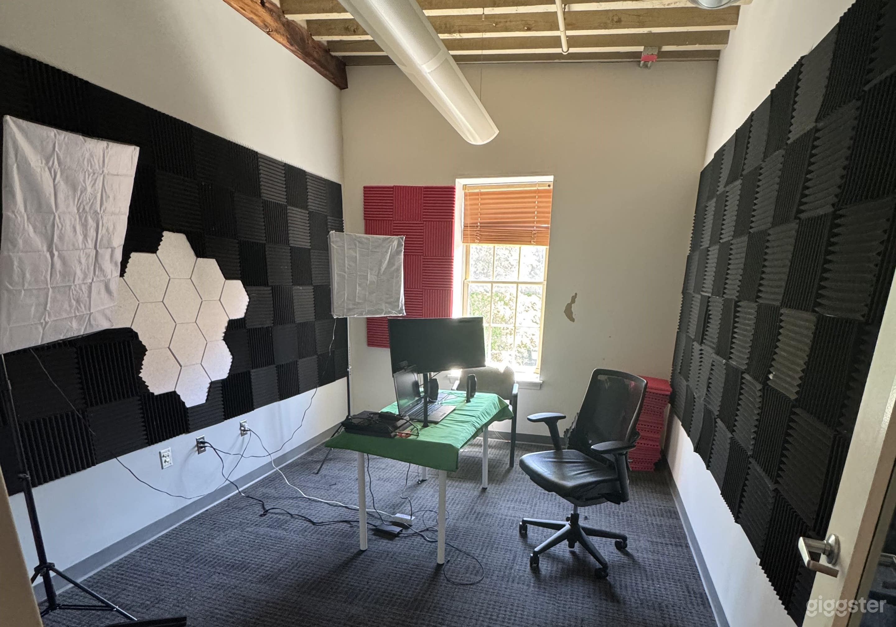 High-Tech Gaming Studio with Streaming Setup Photo 1