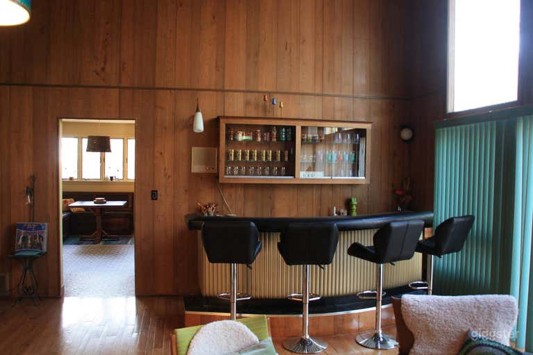  Mid-Century Modern ranch straight outta Mad Men 