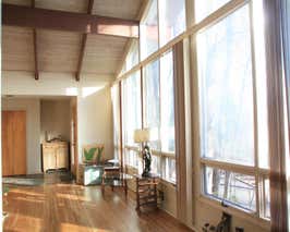  Mid-Century Modern ranch straight outta Mad Men 