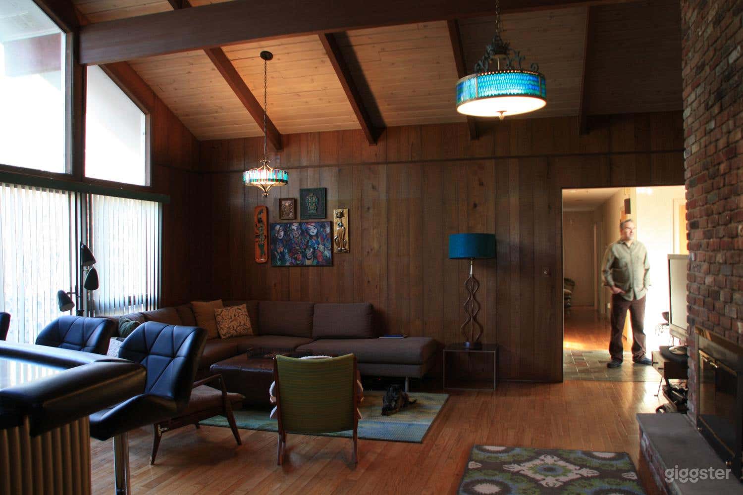 Mid-Century Modern ranch straight outta Mad Men Photo 2