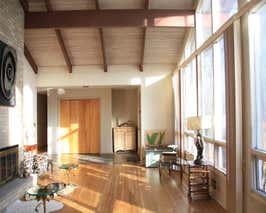  Mid-Century Modern ranch straight outta Mad Men 