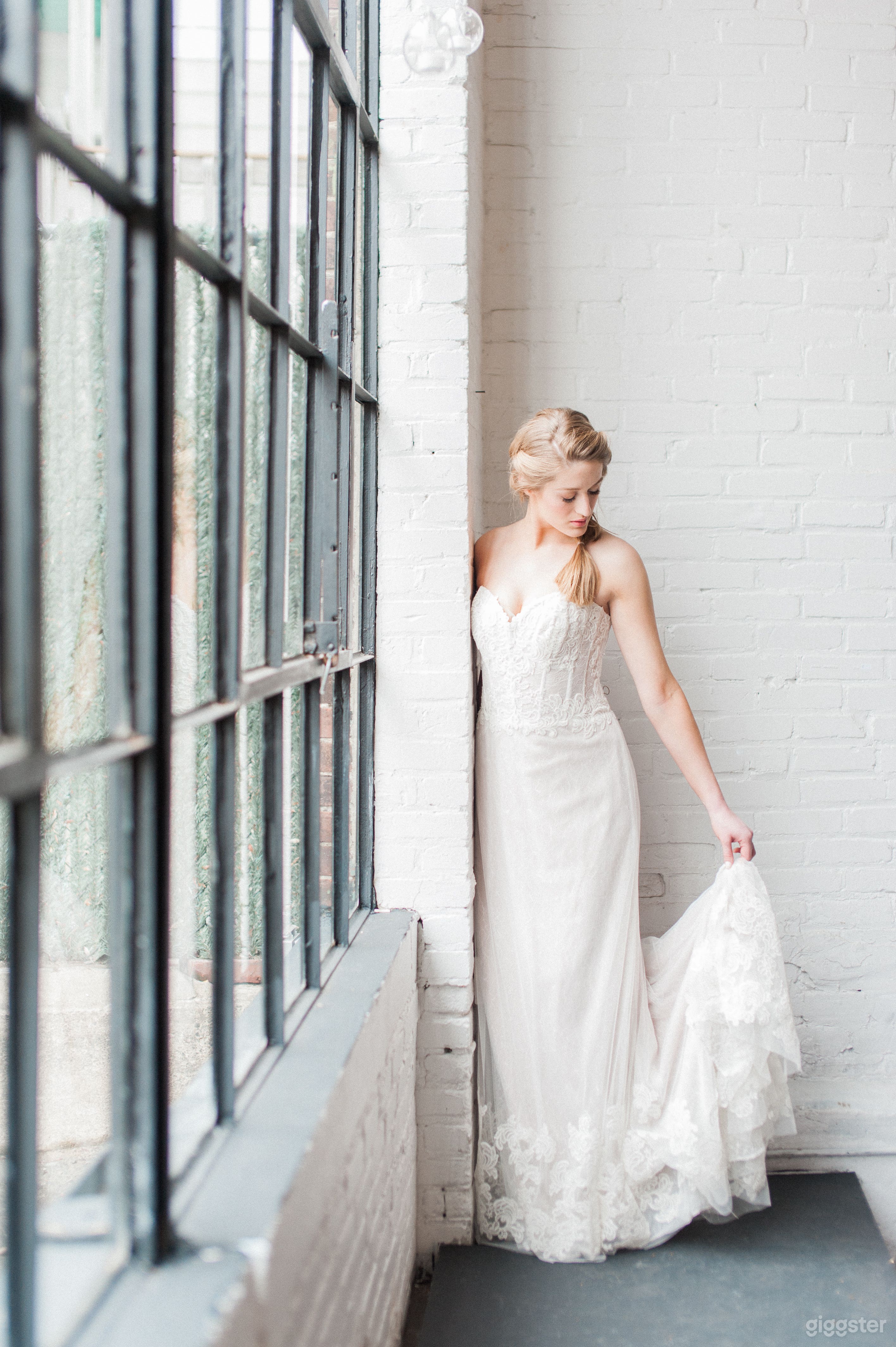 White Painted Brick Warehouse Venue Photo 1