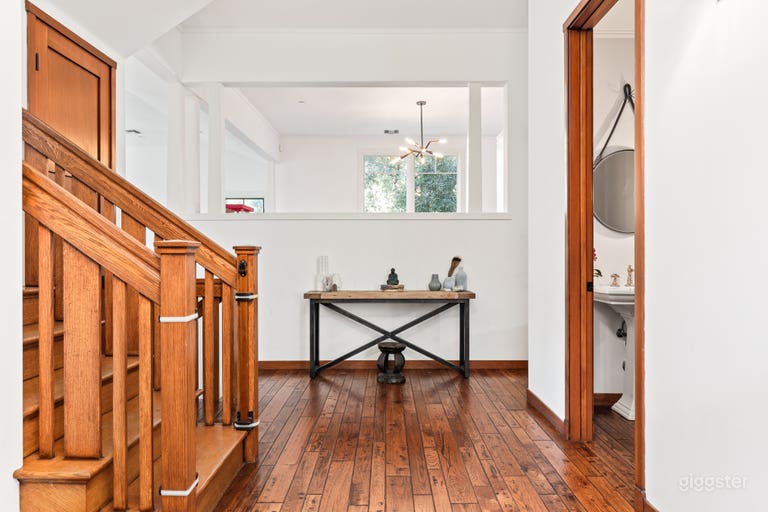  The Sophisticated Topanga Canyon Treehouse 