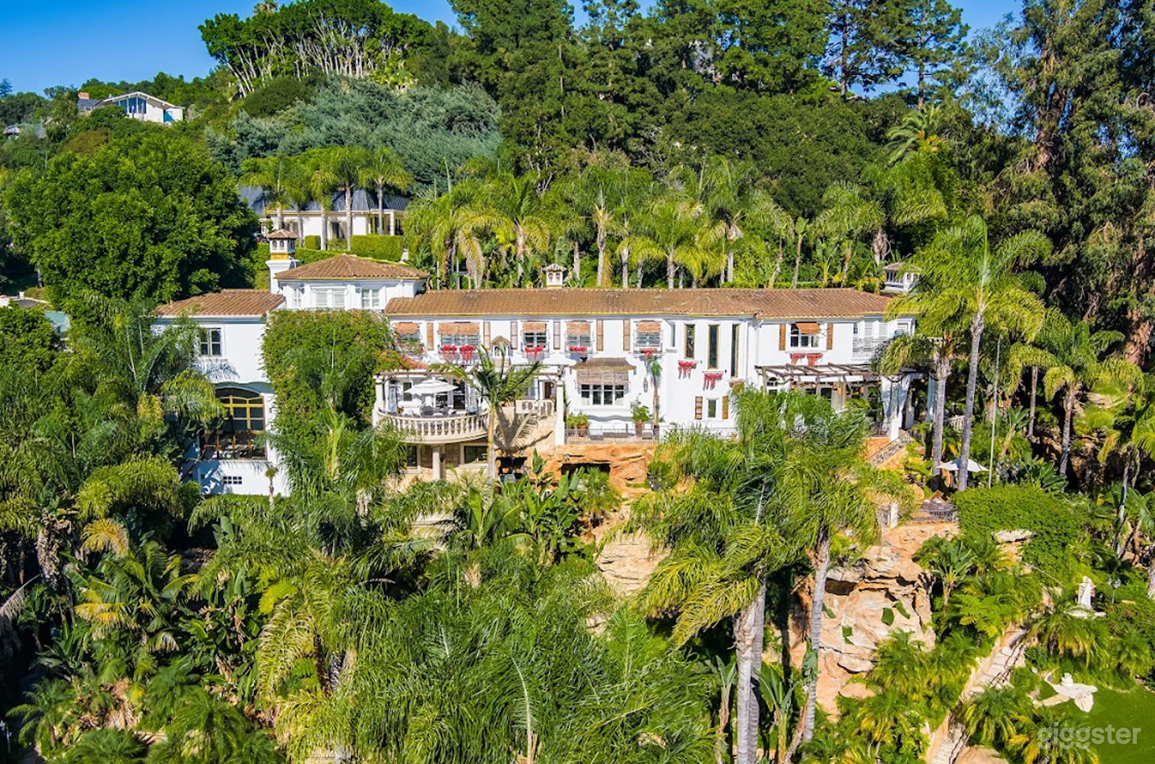 Exquisite Mansion with Luxurious Pool(Full Buy Out Photo 1