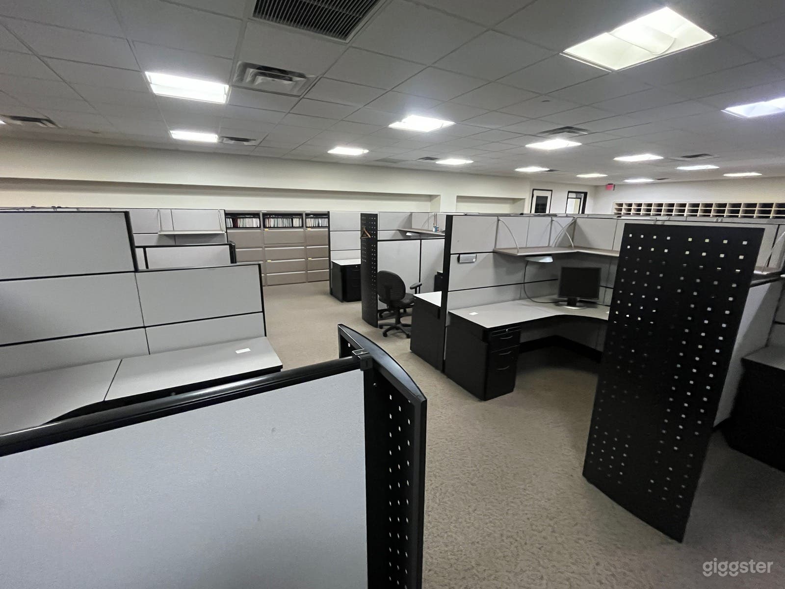 Massive office complex with cubicles, conference rooms, etc! Photo 3