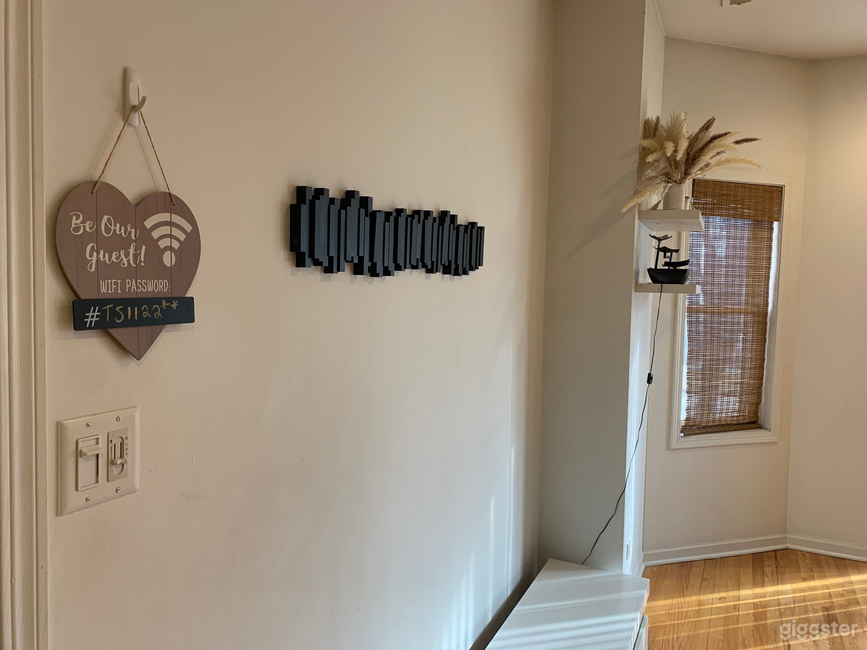 Urban Condo With a Soft Luxury Appeal Photo 3