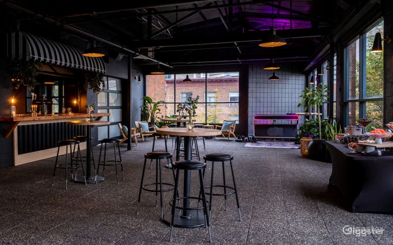  Semi-private Area - The Main Salon 