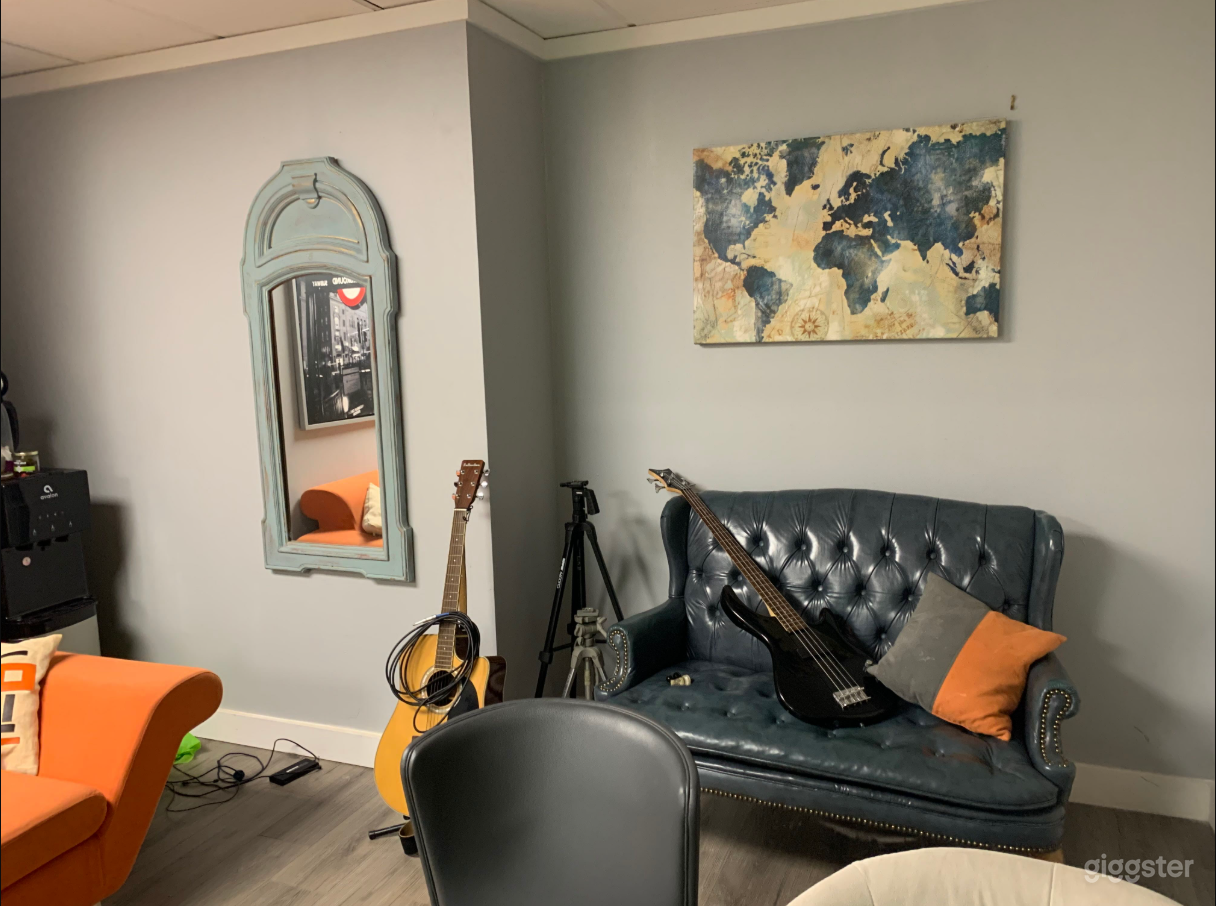 Bright & Versatile First-Floor Portrait and Content Studio Photo 1