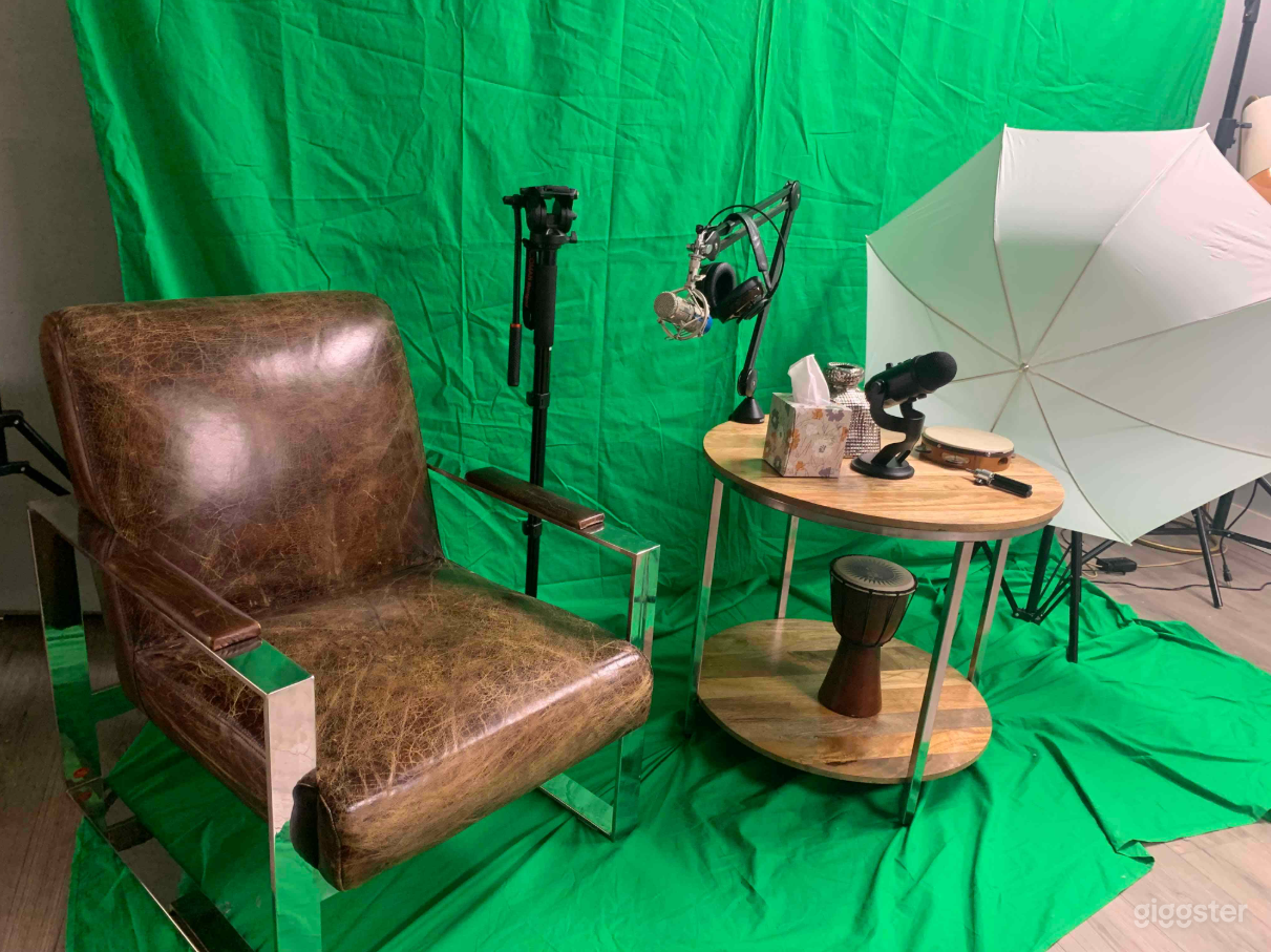 Bright & Versatile First-Floor Portrait and Content Studio Photo 3