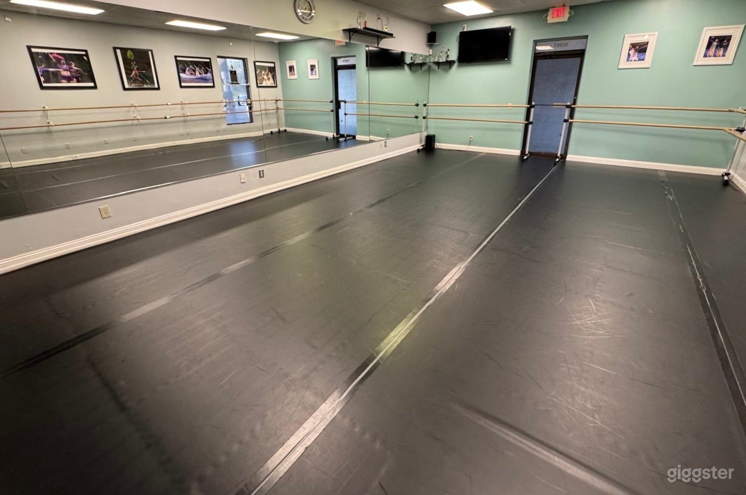 Dance Studio Rehearsal Space near theme parks Photo 1