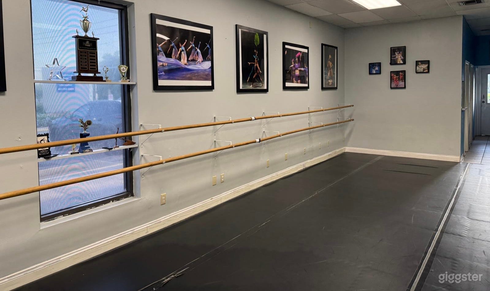 Dance Studio Rehearsal Space near theme parks Photo 2