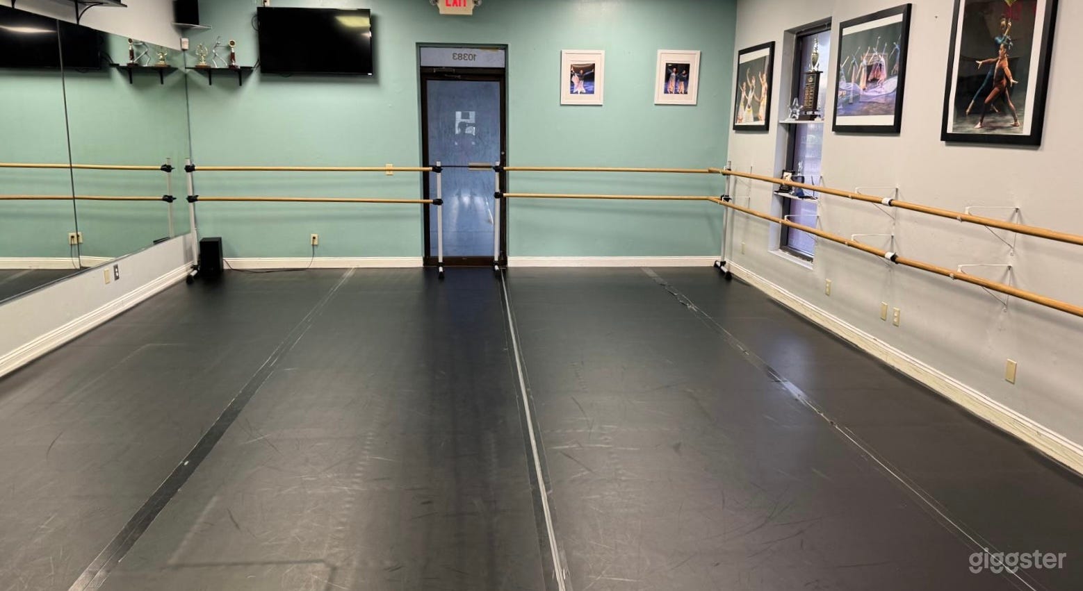 Dance Studio Rehearsal Space near theme parks Photo 3
