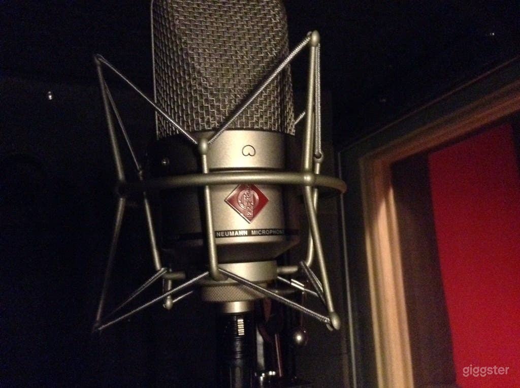 Multimedia Recording Studio Photo 3
