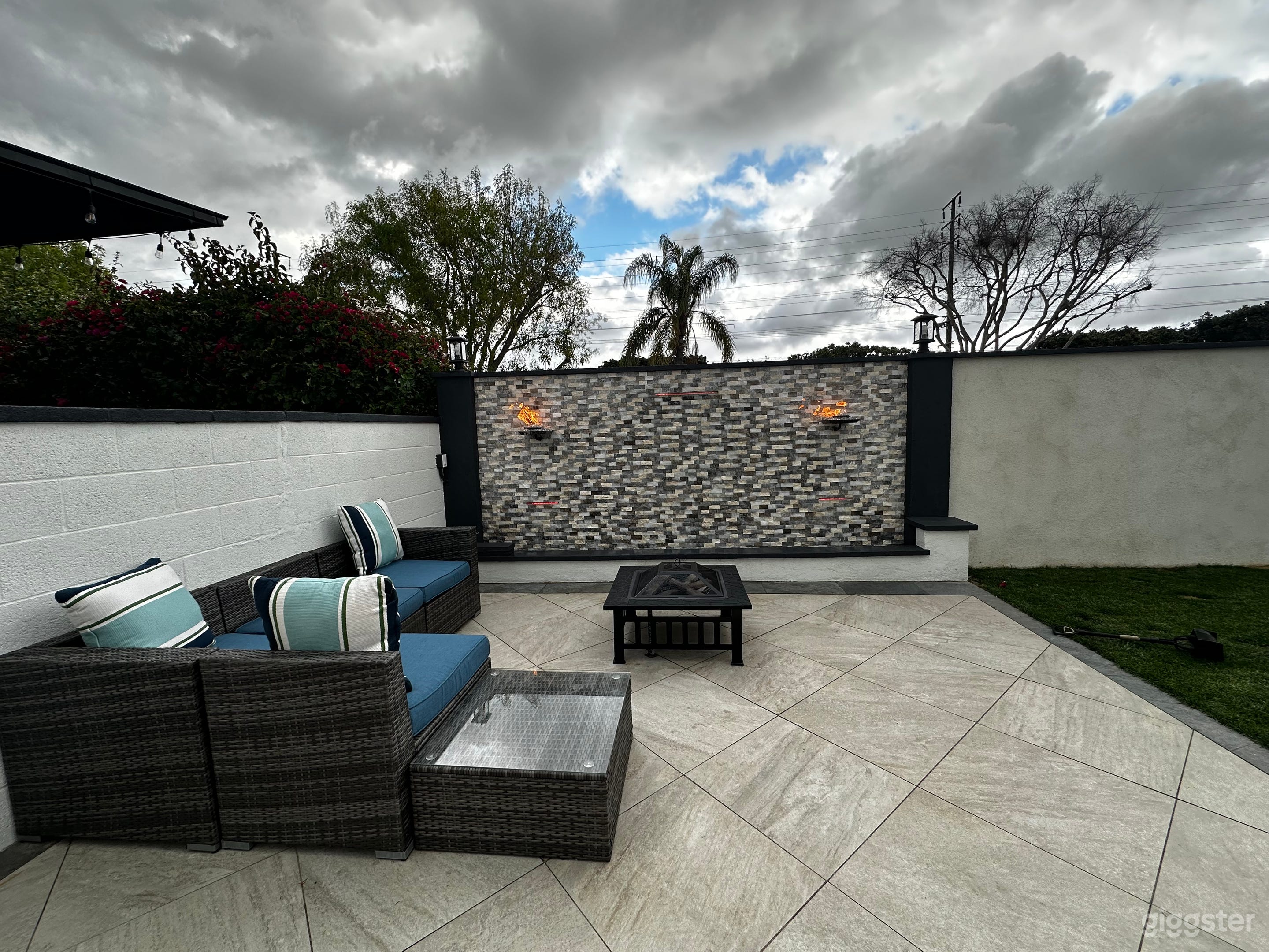 Modern Beach House Photo 2