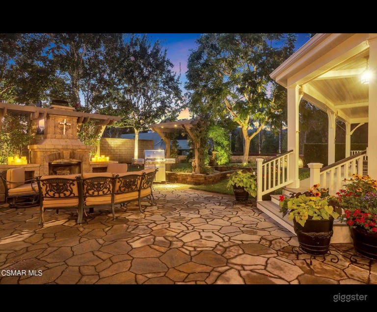  New England Style Home with Grand View 