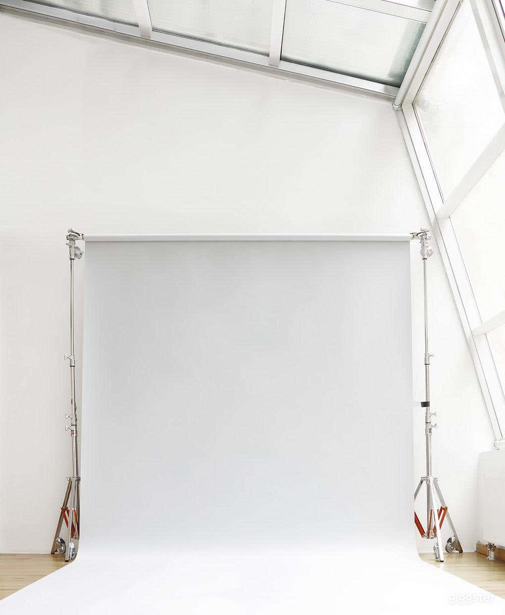 Midtown Manhattan Daylight Studio  Photo 4